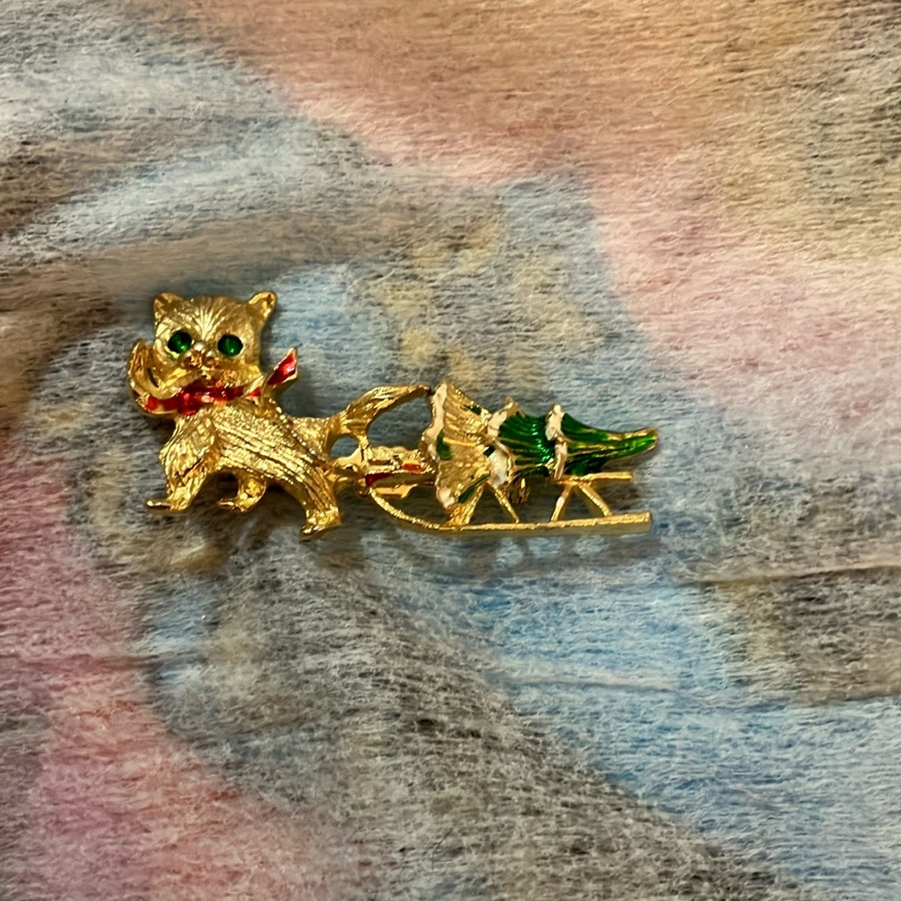 Vintage Beatrix kitty pulling the sleigh with the Christmas tree